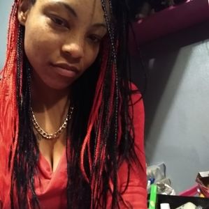 Meet your Posher, Simone